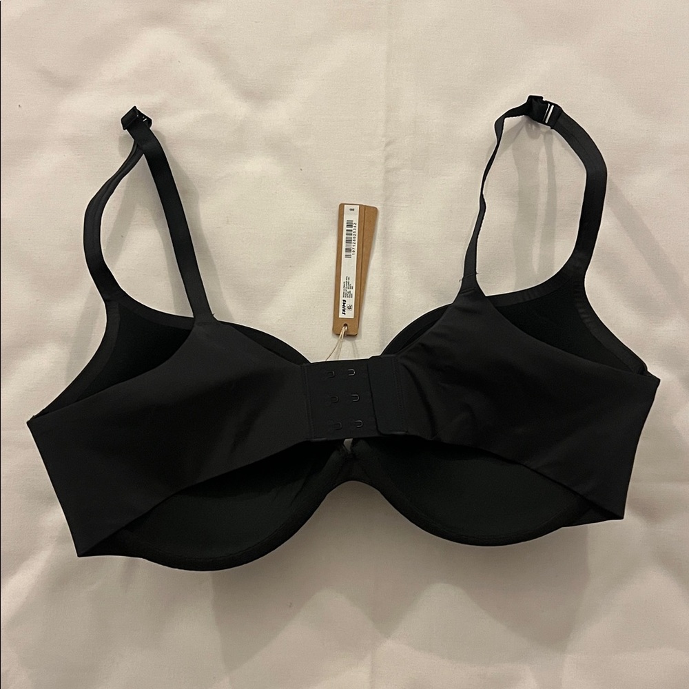 SKIMS ULTIMATE TEARDROP PUSH-UP BRA - Picture 2 of 3